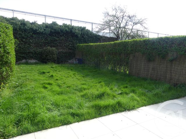 Maison &agrave; louer - 4 pi&egrave;ces - 80,25 m2 - Coignieres - 78 - ILE-DE-FRANCE