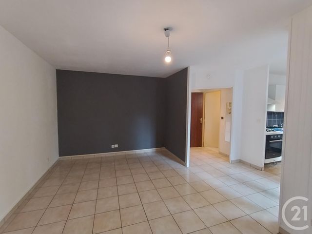 Appartement F1 &agrave; louer - 1 pi&egrave;ce - 29,83 m2 - Plaisir - 78 - ILE-DE-FRANCE