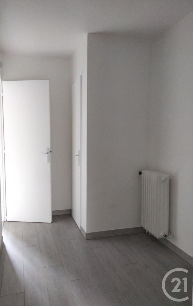 Appartement F1 &agrave; louer - 1 pi&egrave;ce - 31,76 m2 - Maurepas - 78 - ILE-DE-FRANCE