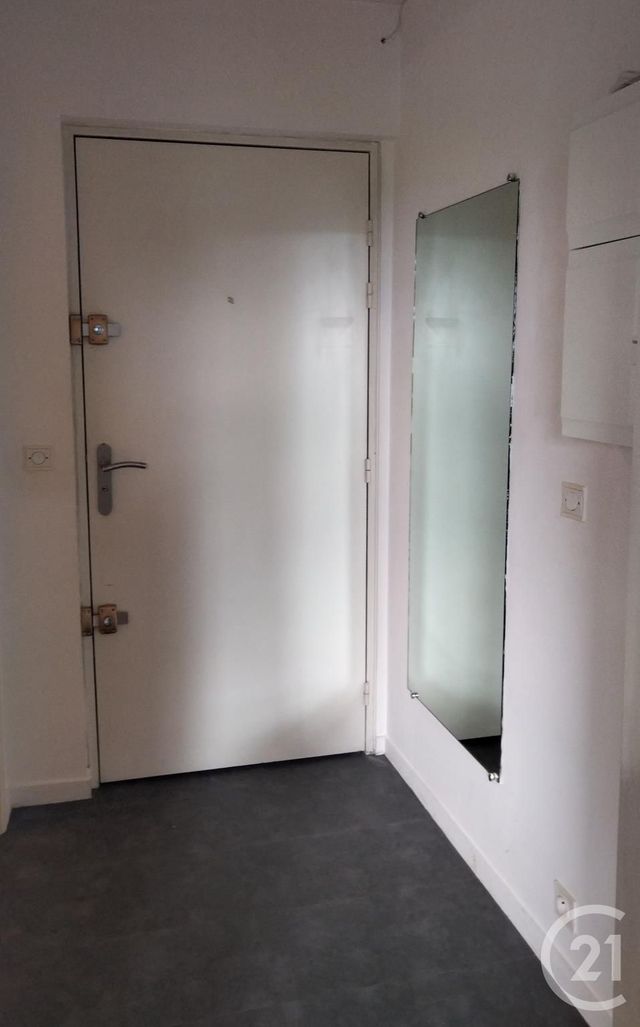Appartement F1 &agrave; louer - 1 pi&egrave;ce - 31,23 m2 - Elancourt - 78 - ILE-DE-FRANCE