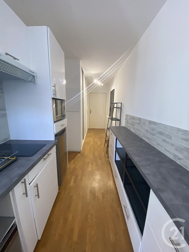 Appartement Studio &agrave; louer - 1 pi&egrave;ce - 28,34 m2 - Elancourt - 78 - ILE-DE-FRANCE