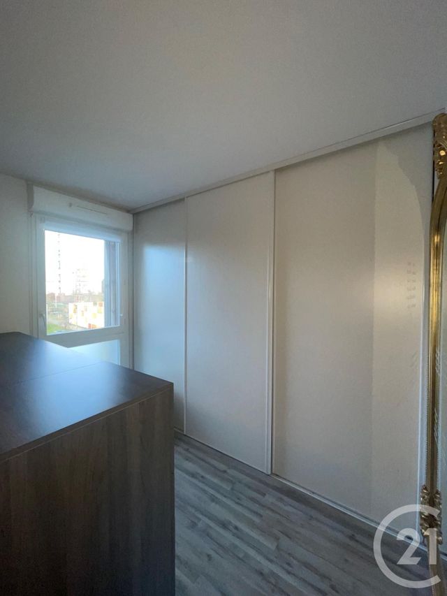 Appartement &agrave; louer - 3 pi&egrave;ces - 71,58 m2 - La Verriere - 78 - ILE-DE-FRANCE