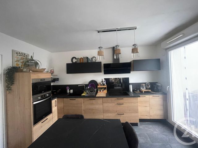 Appartement &agrave; louer - 3 pi&egrave;ces - 71,58 m2 - La Verriere - 78 - ILE-DE-FRANCE