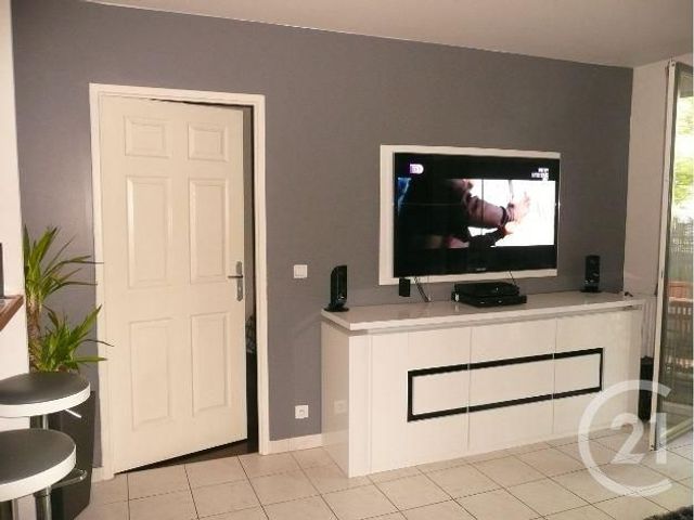 Appartement F2 &agrave; louer - 2 pi&egrave;ces - 43,50 m2 - Elancourt - 78 - ILE-DE-FRANCE
