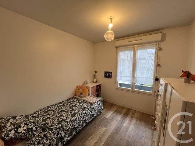 Appartement F5 &agrave; vendre - 5 pi&egrave;ces - 95,41 m2 - Trappes - 78 - ILE-DE-FRANCE