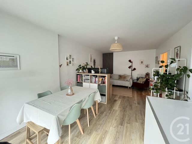 Appartement F5 &agrave; vendre - 5 pi&egrave;ces - 95,41 m2 - Trappes - 78 - ILE-DE-FRANCE