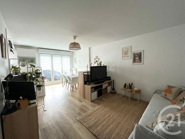 Appartement F5 &agrave; vendre - 5 pi&egrave;ces - 95,41 m2 - Trappes - 78 - ILE-DE-FRANCE