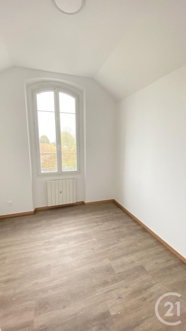 Appartement F2 &agrave; louer - 2 pi&egrave;ces - 47,04 m2 - Neauphle Le Chateau - 78 - ILE-DE-FRANCE