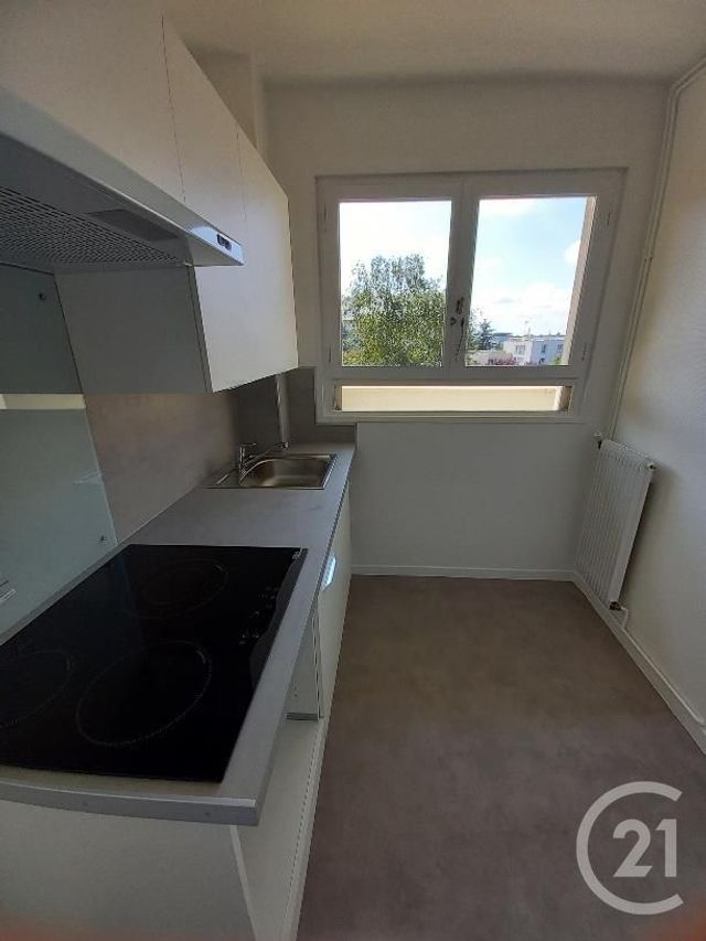 Appartement F1 &agrave; louer - 1 pi&egrave;ce - 32,79 m2 - Elancourt - 78 - ILE-DE-FRANCE