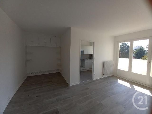 Appartement F1 &agrave; louer - 1 pi&egrave;ce - 32,79 m2 - Elancourt - 78 - ILE-DE-FRANCE