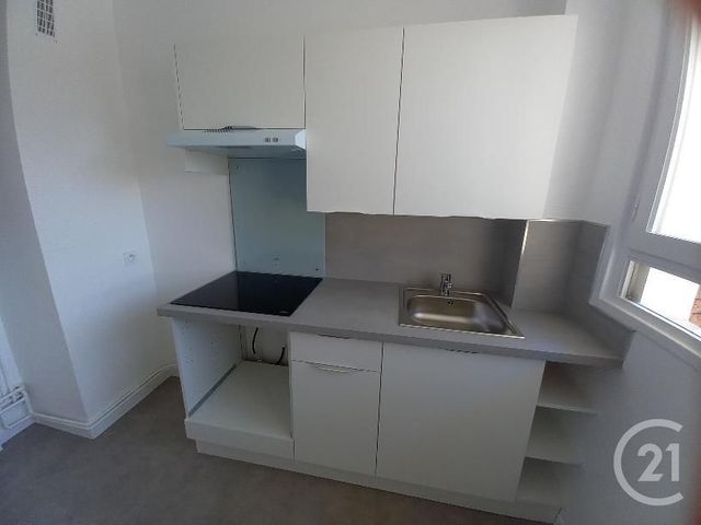Appartement F1 &agrave; louer - 1 pi&egrave;ce - 32,79 m2 - Elancourt - 78 - ILE-DE-FRANCE