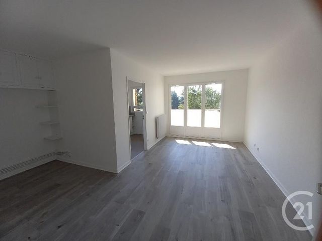 Appartement F1 &agrave; louer - 1 pi&egrave;ce - 32,79 m2 - Elancourt - 78 - ILE-DE-FRANCE