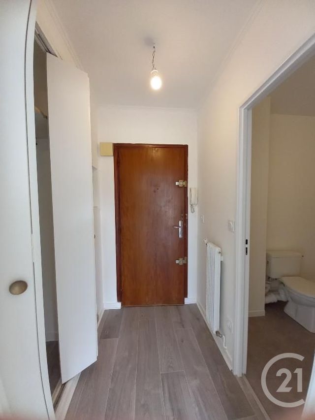 Appartement F1 &agrave; louer - 1 pi&egrave;ce - 32,79 m2 - Elancourt - 78 - ILE-DE-FRANCE