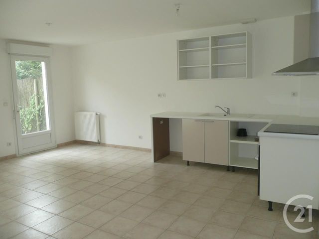 Maison &agrave; louer - 4 pi&egrave;ces - 85 m2 - Coignieres - 78 - ILE-DE-FRANCE