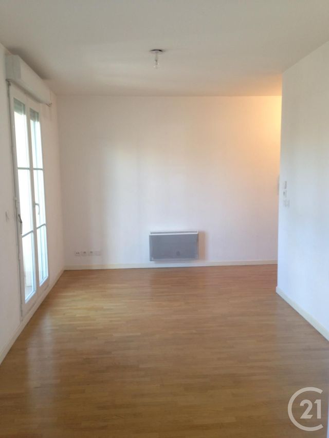 Appartement F1 &agrave; louer - 1 pi&egrave;ce - 24 m2 - Les Clayes Sous Bois - 78 - ILE-DE-FRANCE