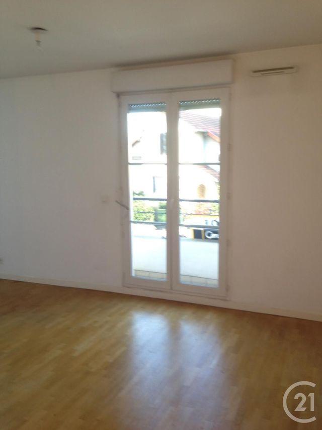 Appartement F1 &agrave; louer - 1 pi&egrave;ce - 24 m2 - Les Clayes Sous Bois - 78 - ILE-DE-FRANCE
