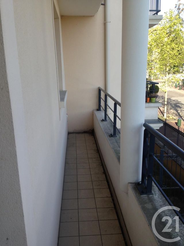 Appartement F1 &agrave; louer - 1 pi&egrave;ce - 24 m2 - Les Clayes Sous Bois - 78 - ILE-DE-FRANCE