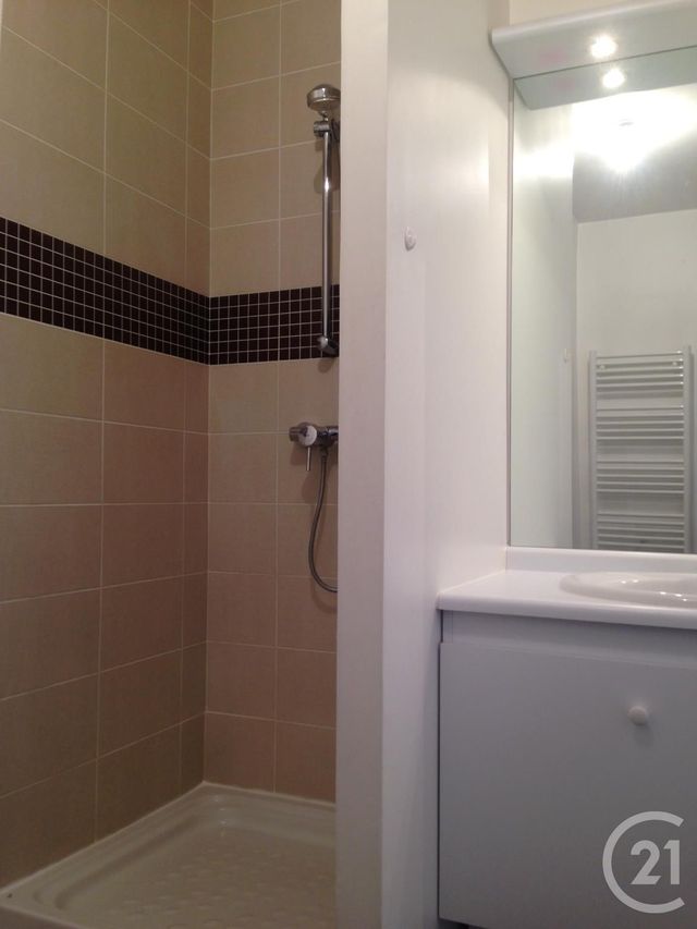 Appartement F1 &agrave; louer - 1 pi&egrave;ce - 24 m2 - Les Clayes Sous Bois - 78 - ILE-DE-FRANCE