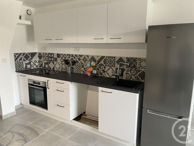 Appartement &agrave; louer - 3 pi&egrave;ces - 82,12 m2 - Jouars Pontchartrain - 78 - ILE-DE-FRANCE