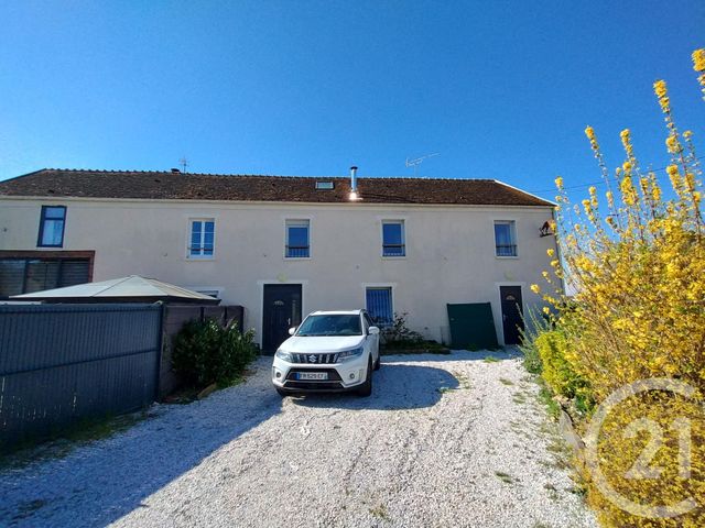 Appartement &agrave; louer - 3 pi&egrave;ces - 82,12 m2 - Jouars Pontchartrain - 78 - ILE-DE-FRANCE