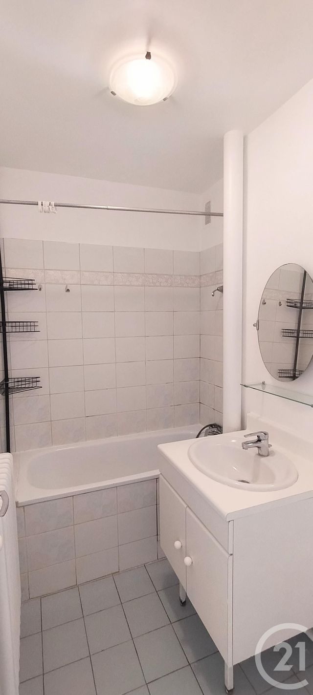 Appartement F3 &agrave; louer - 3 pi&egrave;ces - 62,20 m2 - Maurepas - 78 - ILE-DE-FRANCE