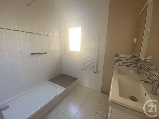 Appartement F3 &agrave; louer - 3 pi&egrave;ces - 65,50 m2 - Maurepas - 78 - ILE-DE-FRANCE