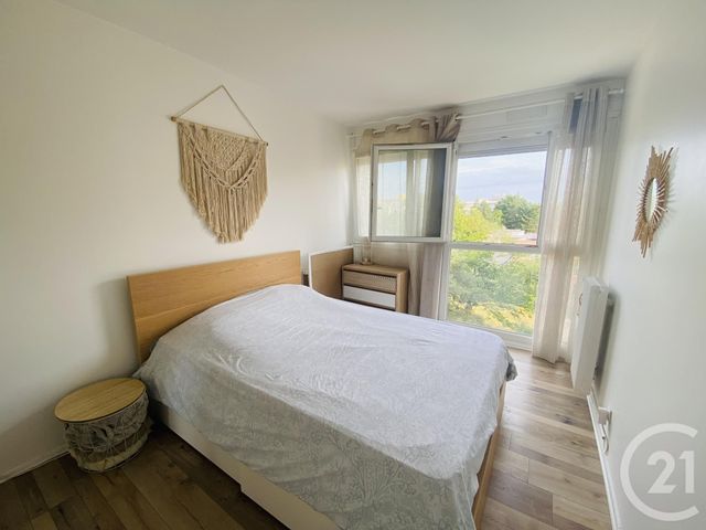 Appartement F3 &agrave; louer - 3 pi&egrave;ces - 80 m2 - Elancourt - 78 - ILE-DE-FRANCE