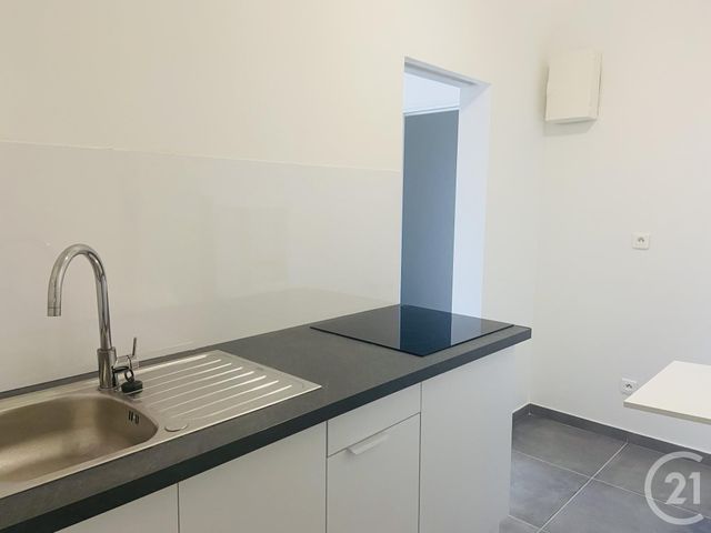 Appartement F2 &agrave; louer - 2 pi&egrave;ces - 50,95 m2 - Coignieres - 78 - ILE-DE-FRANCE