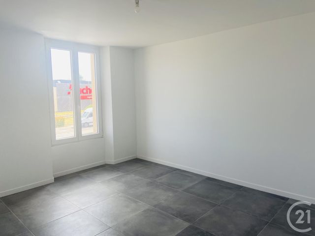 Appartement F2 &agrave; louer - 2 pi&egrave;ces - 50,95 m2 - Coignieres - 78 - ILE-DE-FRANCE