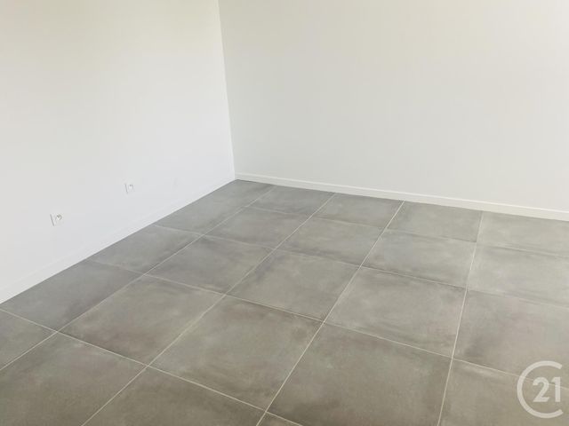 Appartement F1 &agrave; louer - 1 pi&egrave;ce - 21,03 m2 - Coignieres - 78 - ILE-DE-FRANCE