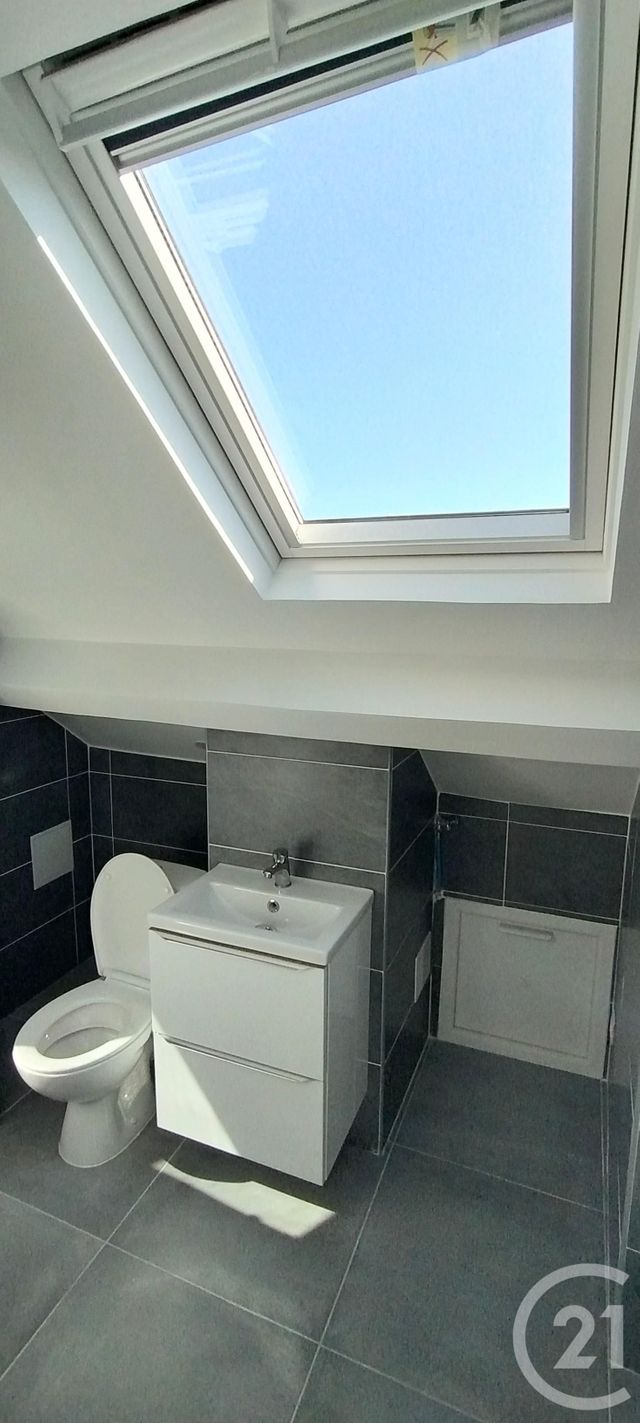 Appartement F1 &agrave; louer - 1 pi&egrave;ce - 10,89 m2 - Coignieres - 78 - ILE-DE-FRANCE