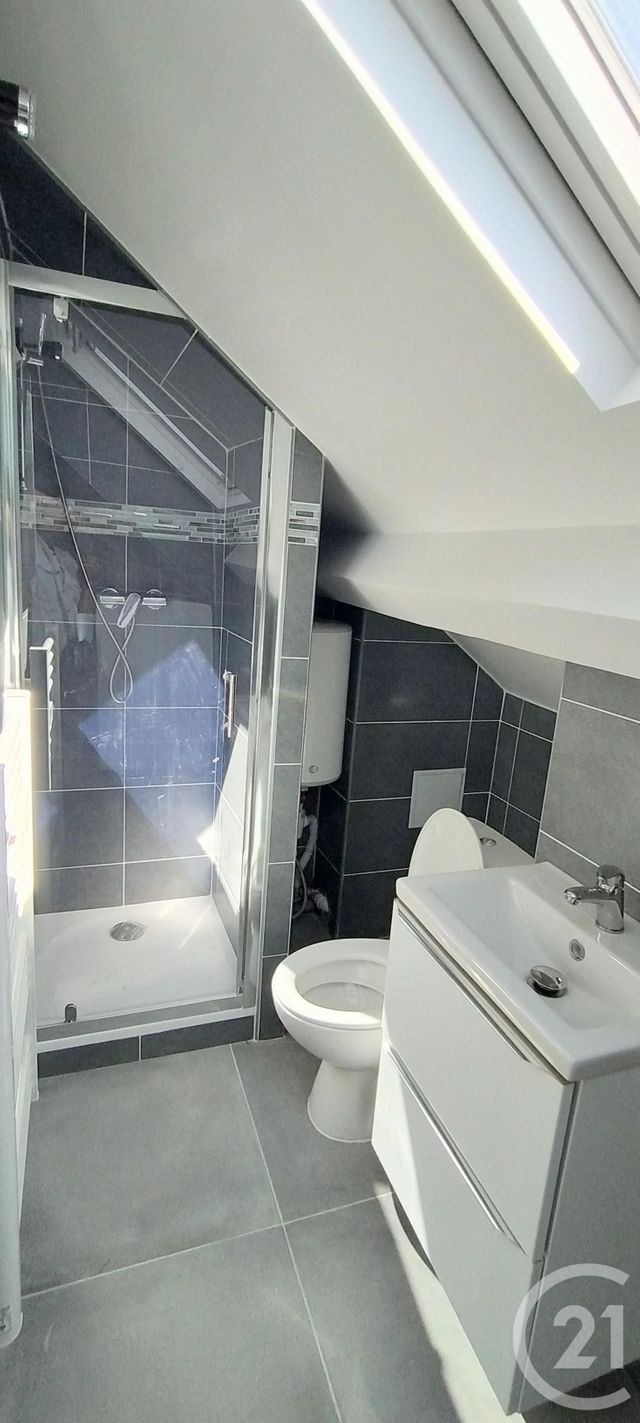 Appartement F1 &agrave; louer - 1 pi&egrave;ce - 10,89 m2 - Coignieres - 78 - ILE-DE-FRANCE
