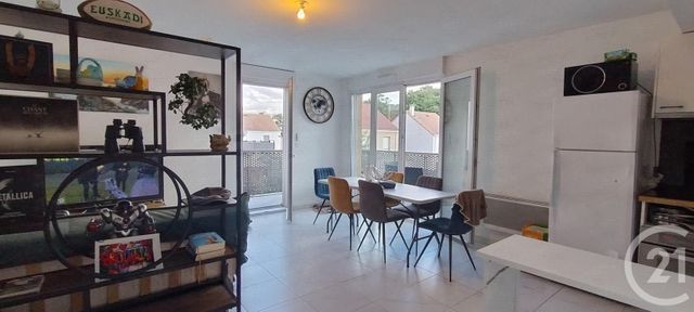 Appartement F4 &agrave; louer - 4 pi&egrave;ces - 73,51 m2 - Beynes - 78 - ILE-DE-FRANCE