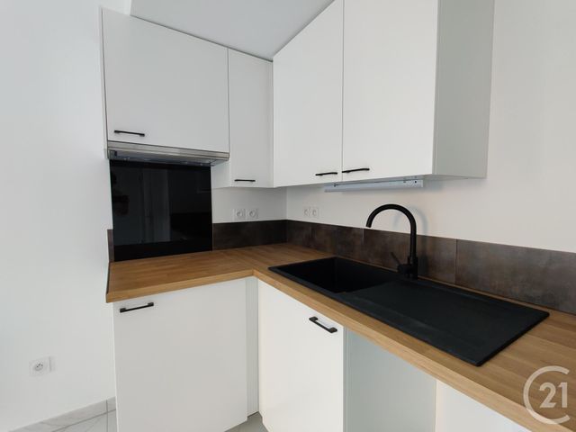 Appartement F4 &agrave; louer - 4 pi&egrave;ces - 73,51 m2 - Beynes - 78 - ILE-DE-FRANCE