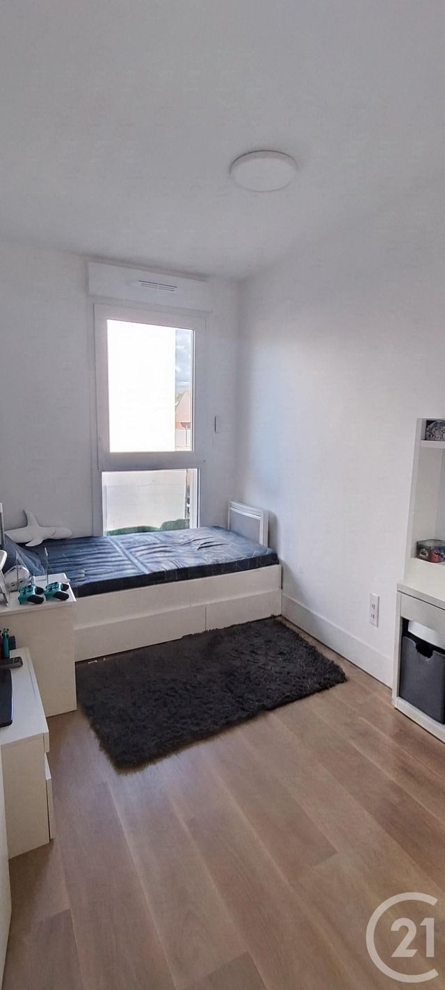 Appartement F4 &agrave; louer - 4 pi&egrave;ces - 73,51 m2 - Beynes - 78 - ILE-DE-FRANCE