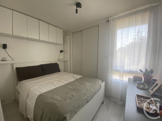 Appartement F2 &agrave; louer - 2 pi&egrave;ces - 32,83 m2 - Elancourt - 78 - ILE-DE-FRANCE