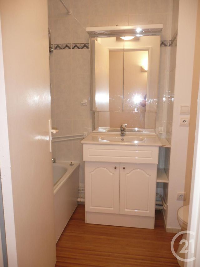 Appartement F1 &agrave; louer - 1 pi&egrave;ce - 35,12 m2 - Elancourt - 78 - ILE-DE-FRANCE
