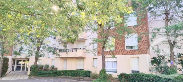 Appartement F1 &agrave; louer - 1 pi&egrave;ce - 27,17 m2 - Elancourt - 78 - ILE-DE-FRANCE