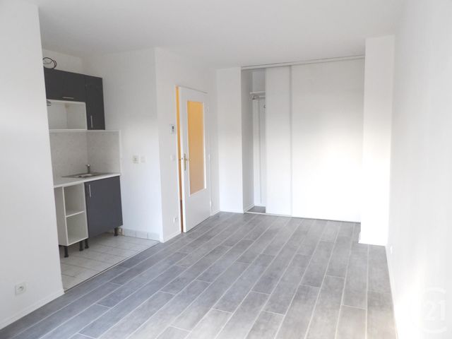 Appartement Studio &agrave; louer - 1 pi&egrave;ce - 26,10 m2 - Maurepas - 78 - ILE-DE-FRANCE