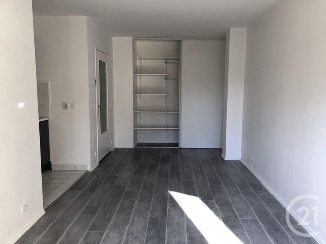 Appartement Studio &agrave; louer - 1 pi&egrave;ce - 26,10 m2 - Maurepas - 78 - ILE-DE-FRANCE