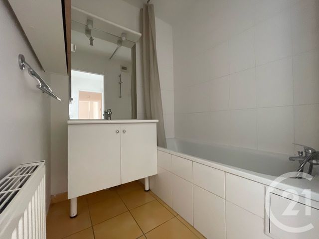 Appartement F3 &agrave; louer - 3 pi&egrave;ces - 66 m2 - Elancourt - 78 - ILE-DE-FRANCE