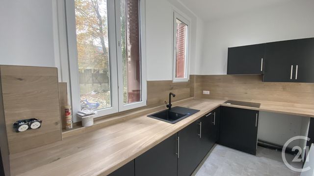 Appartement &agrave; louer - 3 pi&egrave;ces - 64,82 m2 - Neauphle Le Chateau - 78 - ILE-DE-FRANCE
