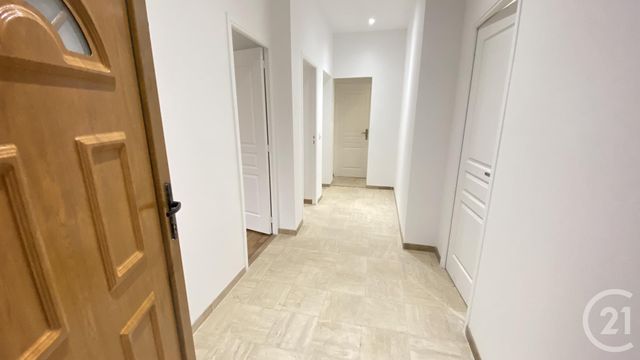 Appartement &agrave; louer - 3 pi&egrave;ces - 64,82 m2 - Neauphle Le Chateau - 78 - ILE-DE-FRANCE