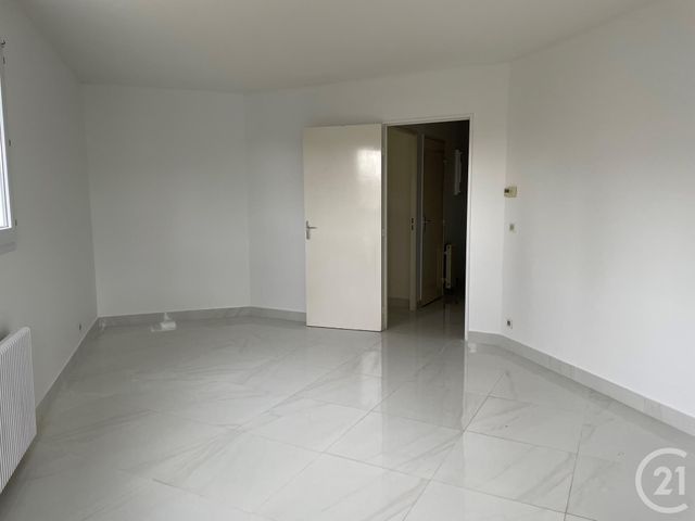 Appartement F3 &agrave; louer - 3 pi&egrave;ces - 68,69 m2 - Elancourt - 78 - ILE-DE-FRANCE