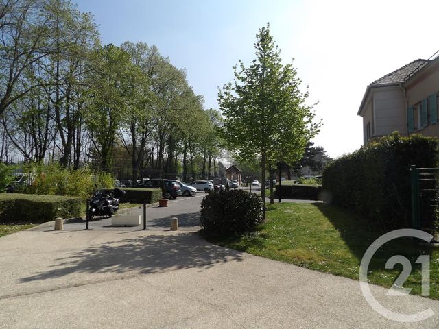 Appartement F2 &agrave; louer - 2 pi&egrave;ces - 47,68 m2 - Elancourt - 78 - ILE-DE-FRANCE