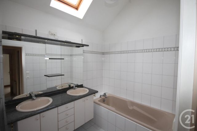 Appartement F4 &agrave; vendre - 4 pi&egrave;ces - 104 m2 - La Chapelle St Mesmin - 45 - CENTRE