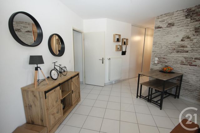 Appartement F3 &agrave; vendre - 3 pi&egrave;ces - 58,95 m2 - La Chapelle St Mesmin - 45 - CENTRE