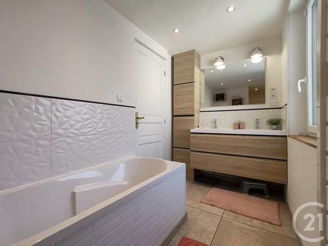 Maison &agrave; vendre - 4 pi&egrave;ces - 95 m2 - La Chapelle St Mesmin - 45 - CENTRE