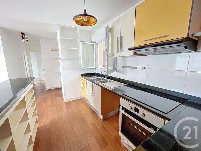 Appartement F3 à vendre - 3 pièces - 60,15 m2 - St Jean De La Ruelle - 45 - CENTRE