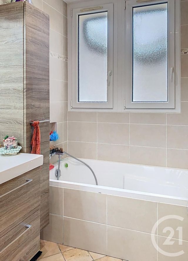 Maison à vendre - 7 pièces - 206,64 m2 - Saran - 45 - CENTRE